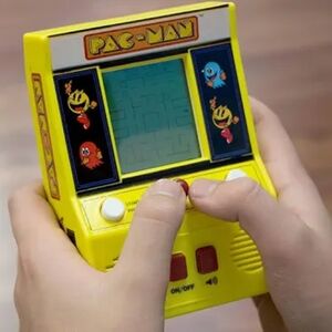 Mini Pacman Retro Arcade Game